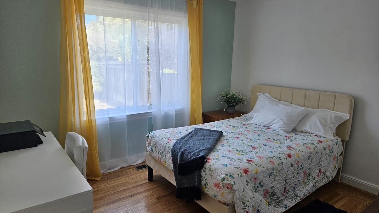 Photo of Bedroom in North Central