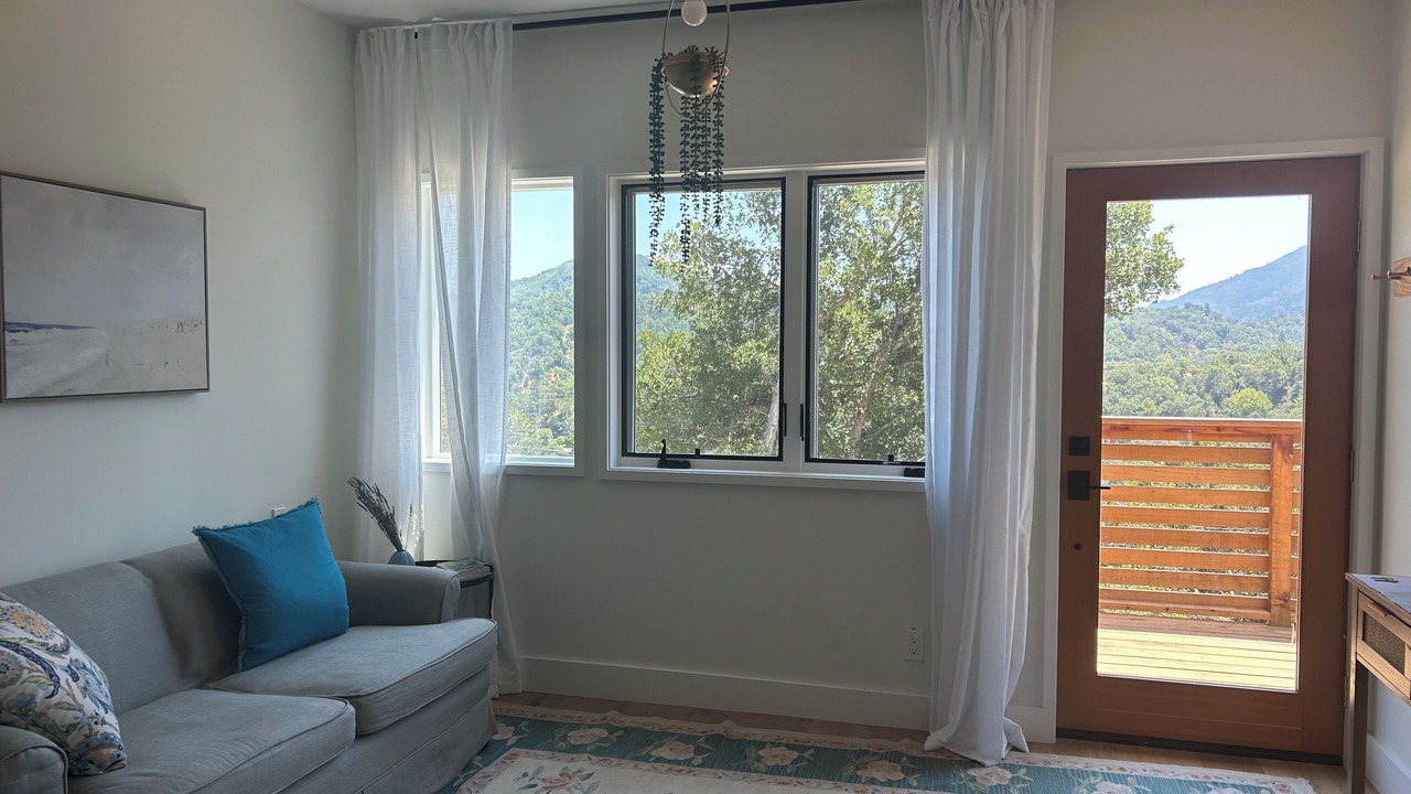 Photo of Livingroom in Fairfax