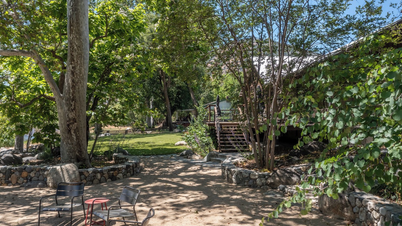 Photo of Patio Balcony in Three Rivers