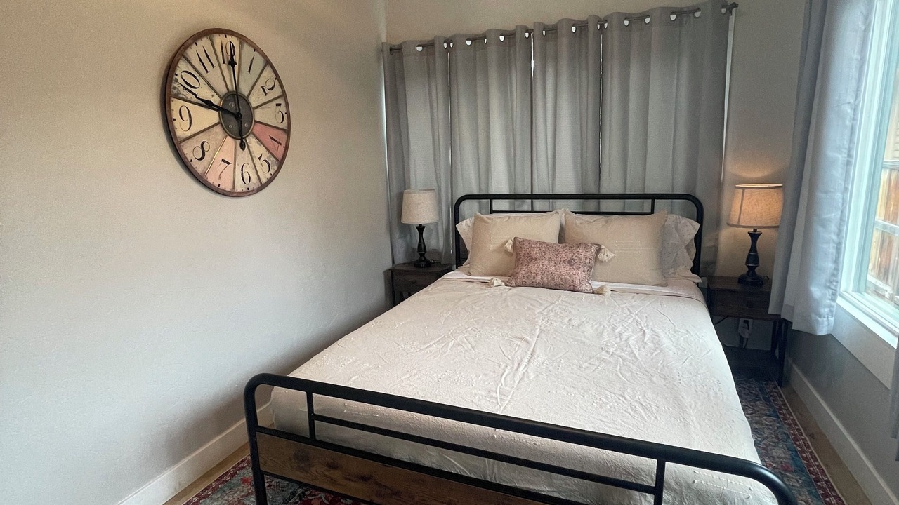Photo of Bedroom in Porterville