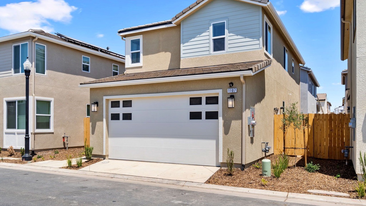 Photo of Outdoor in Raisin