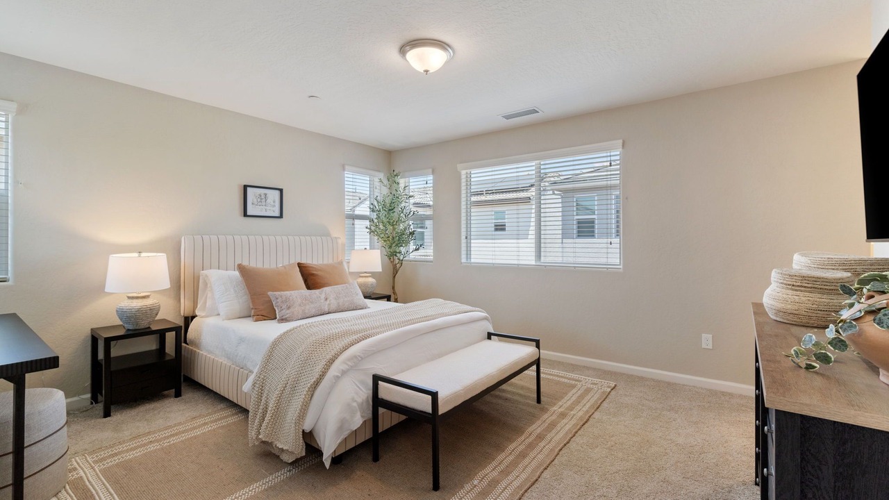 Photo of Bedroom in Raisin