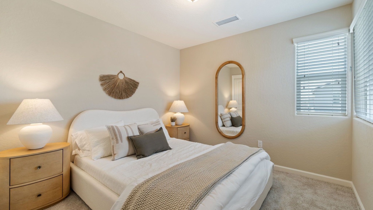 Photo of Bedroom in Raisin