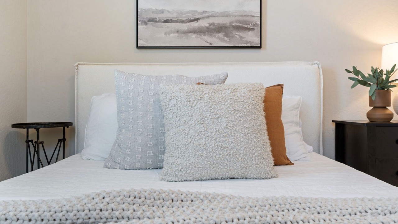 Photo of Bedroom in Raisin