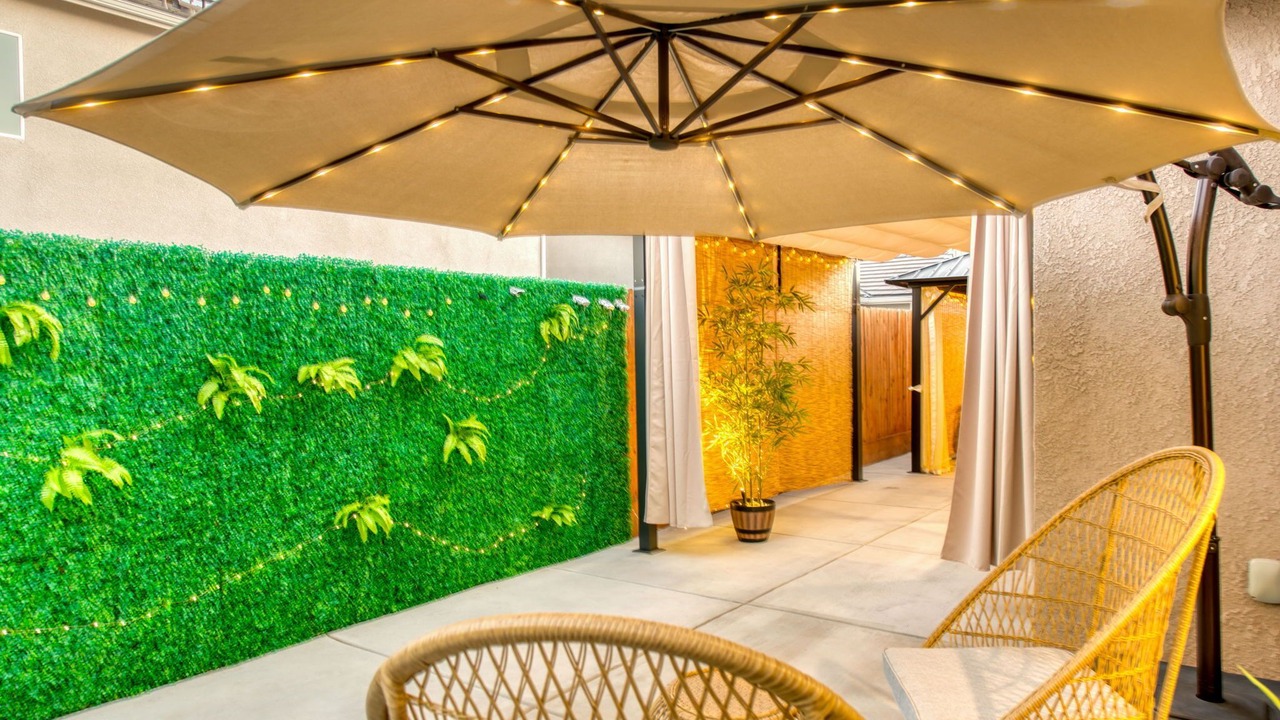 Photo of Patio Balcony in Raisin
