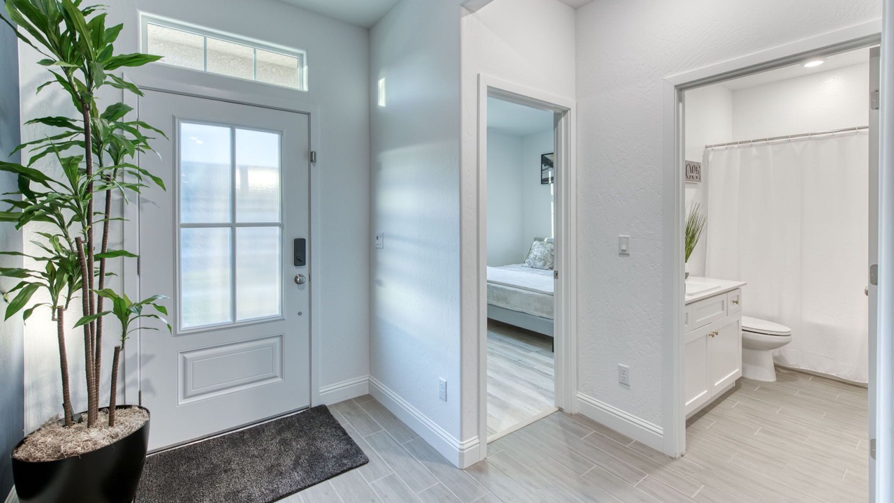 Photo of Bedroom in Raisin