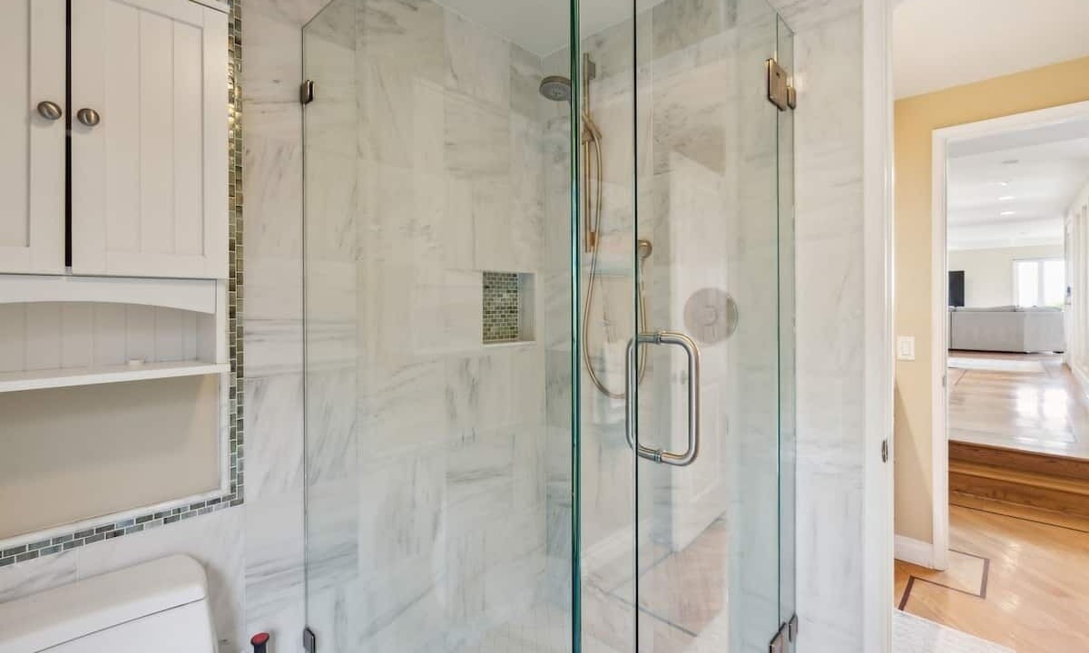 Photo of Bathroom in Thousand Oaks