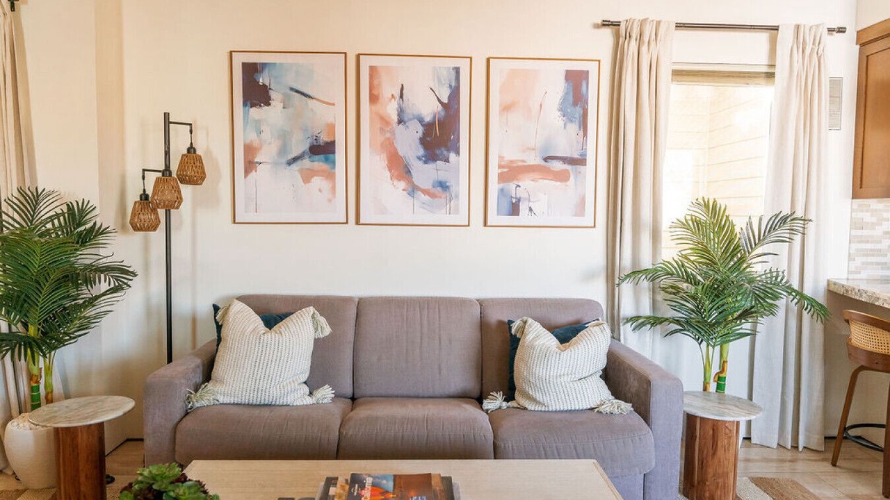Photo of Livingroom in West Newport