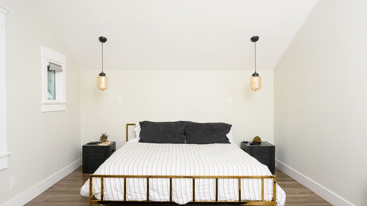 Photo of Bedroom in Mid City