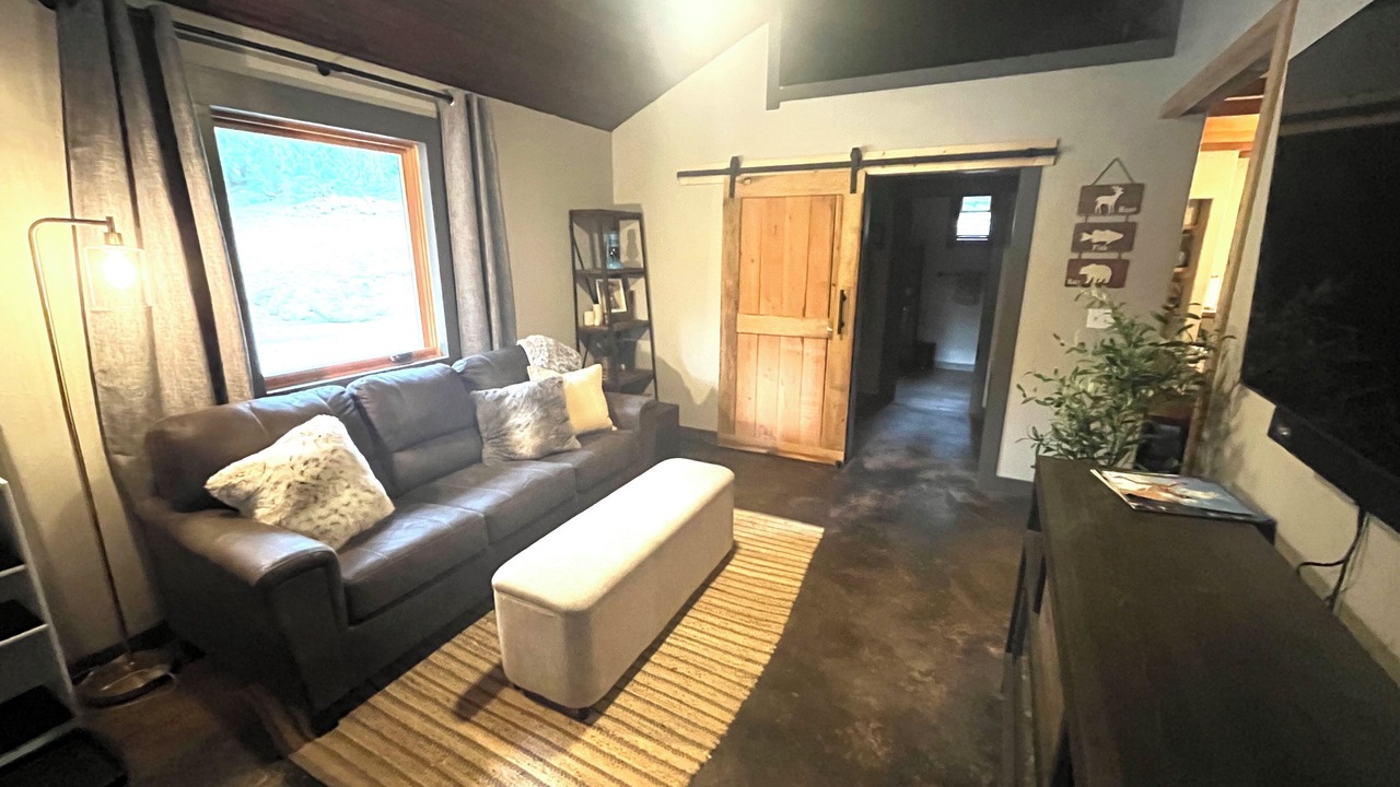 Photo of Livingroom in Mount Shasta