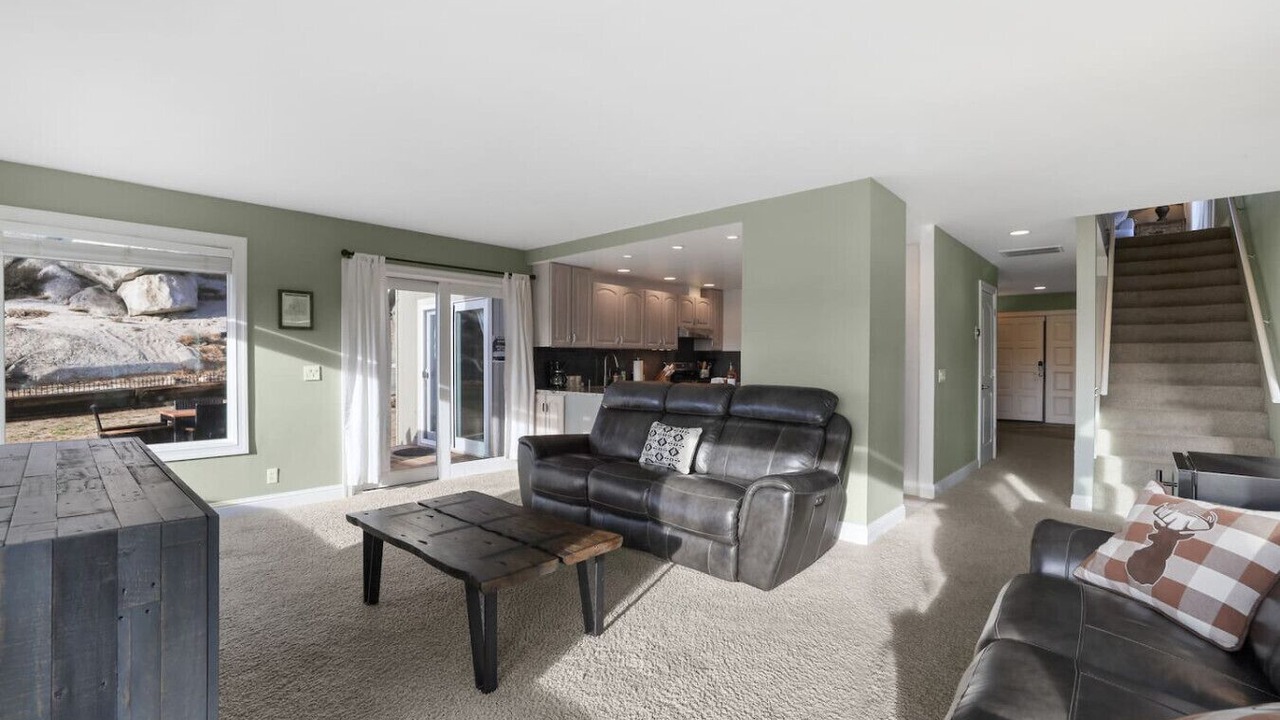Photo of Livingroom in Tahoe Village