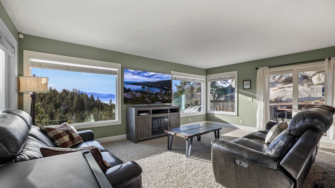 Photo of Livingroom in Tahoe Village