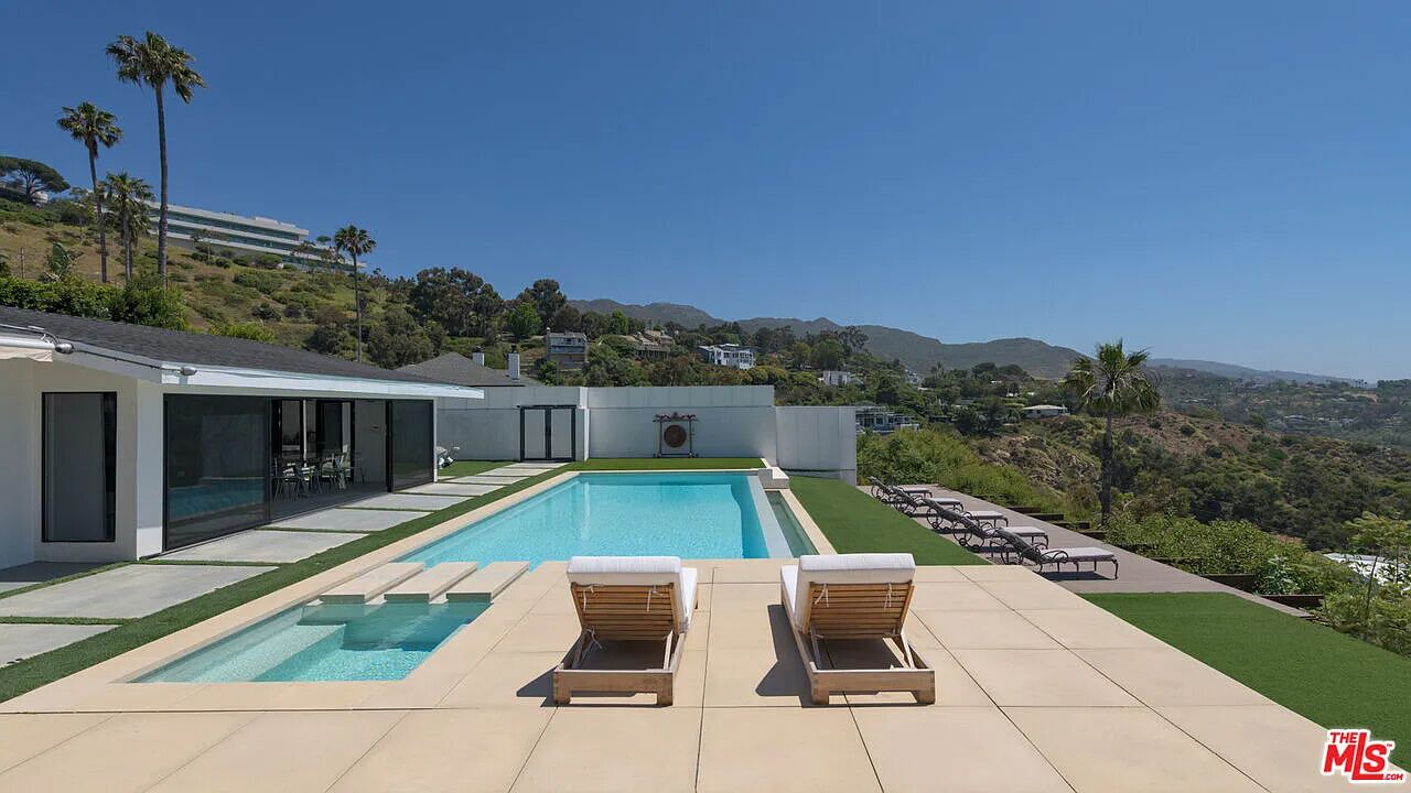 Photo of Outdoor in Eastern Malibu