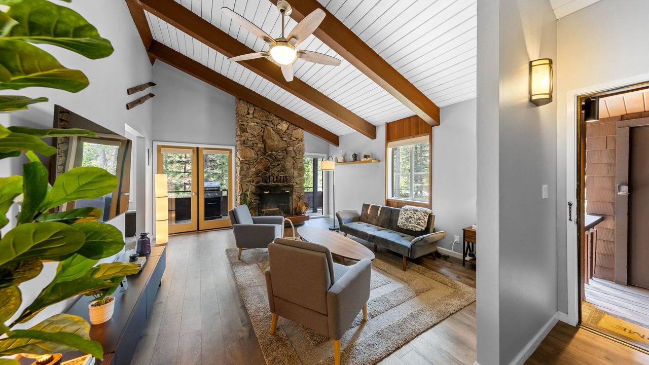 Photo of Livingroom in Incline Village