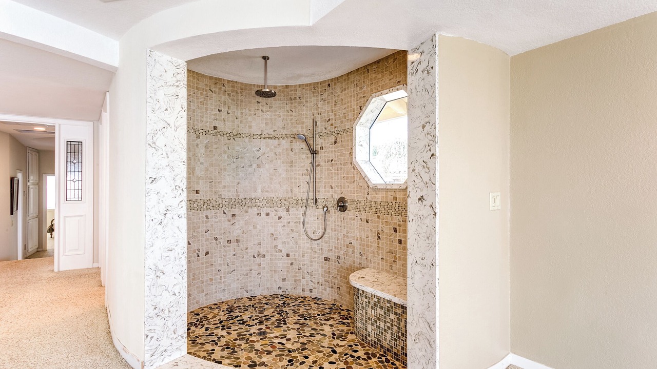 Photo of Bathroom in Discovery Bay