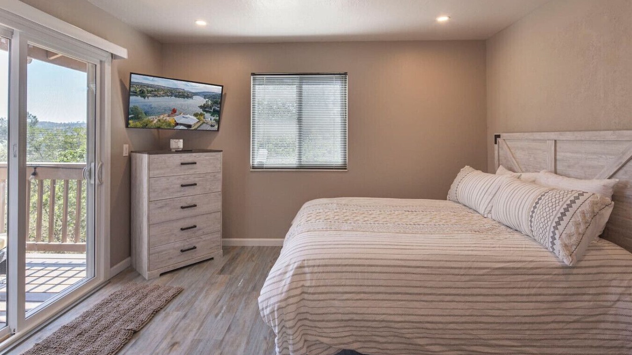 Photo of Bedroom in Copperopolis