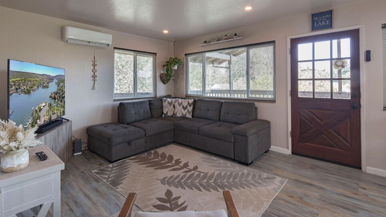 Photo of Livingroom in Copperopolis