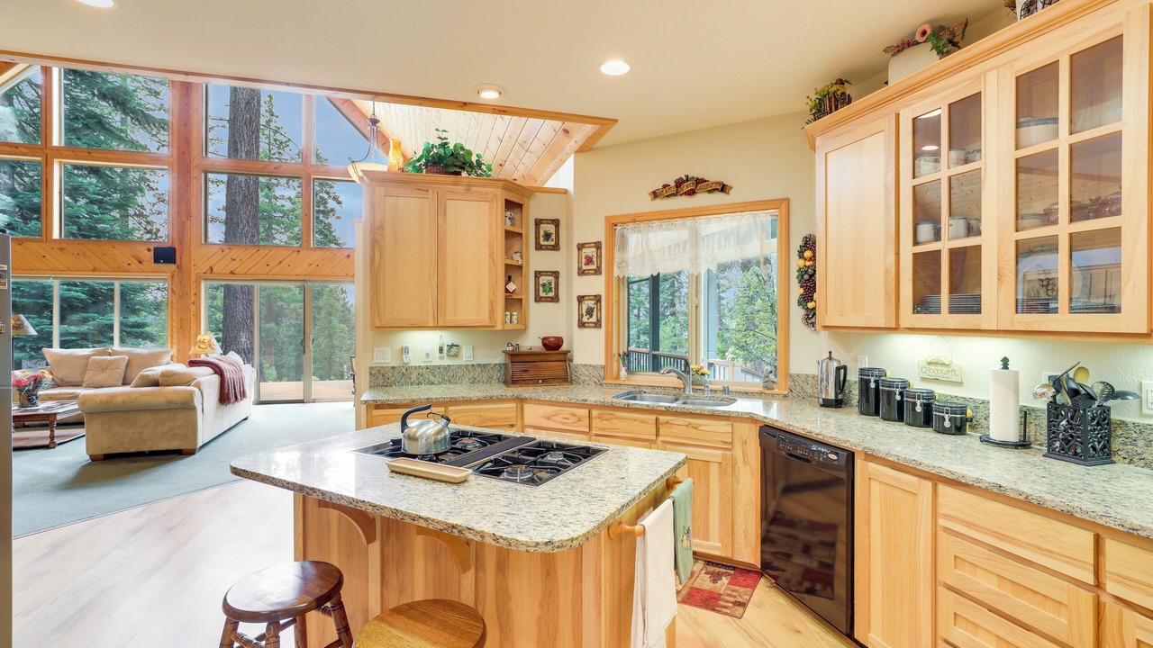 Photo of Kitchen in Lake Almanor West