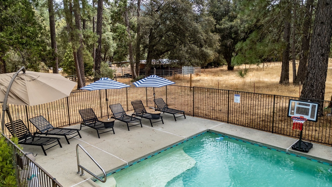 Photo of Outdoor in Oakhurst