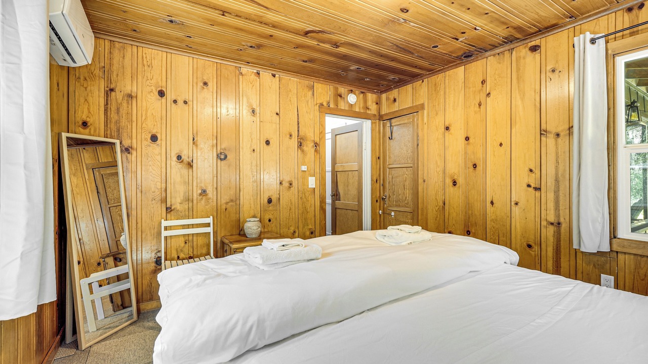 Photo of Bedroom in Forest Meadows