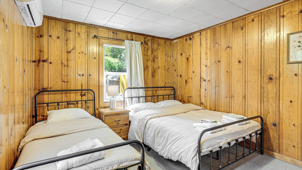 Photo of Bedroom in Forest Meadows