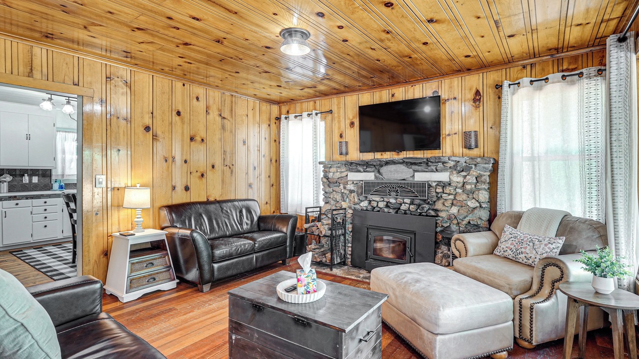 Photo of Livingroom in Forest Meadows