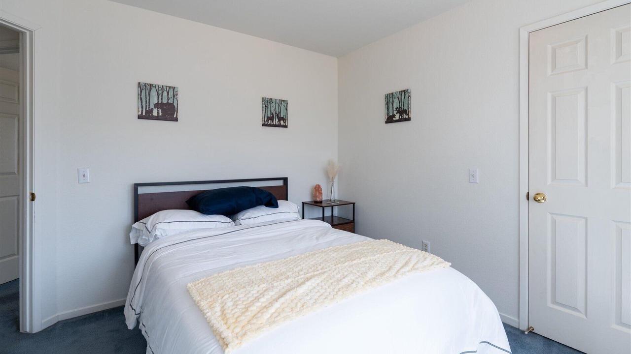 Photo of Bedroom in Coarsegold