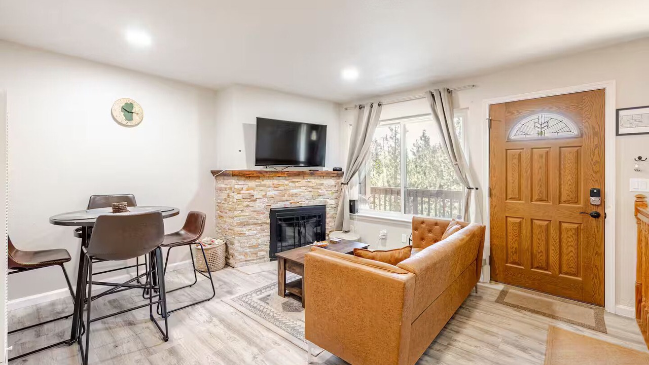 Photo of Livingroom in Tahoe Village