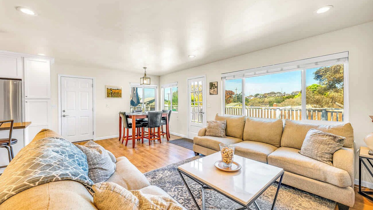 Photo of Bedroom in Del Rey Oaks