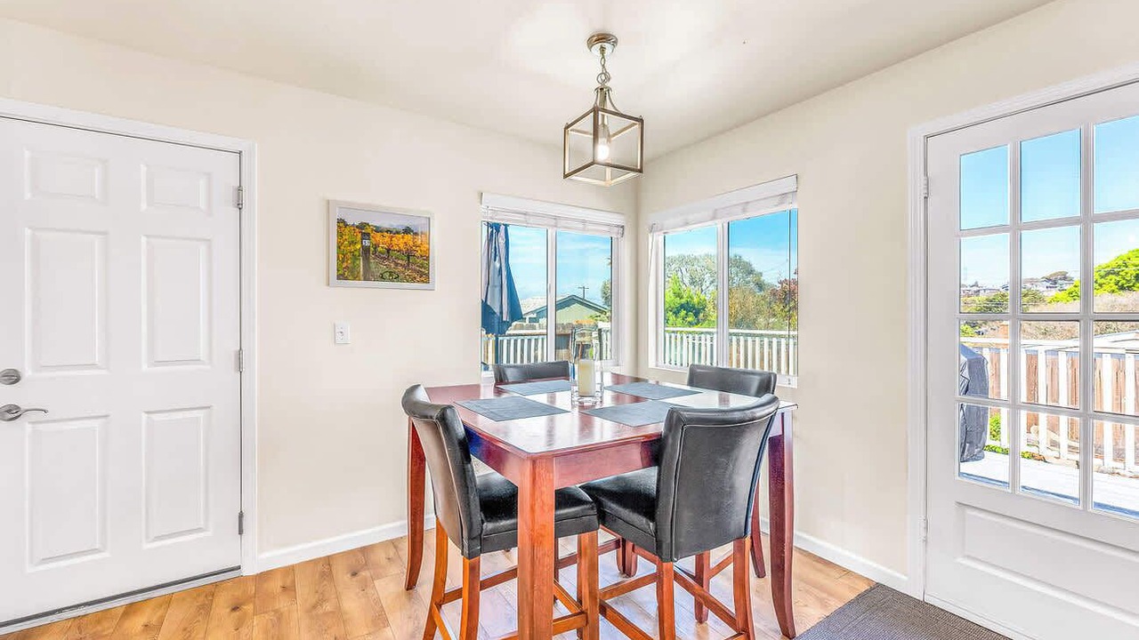 Photo of Bedroom in Del Rey Oaks