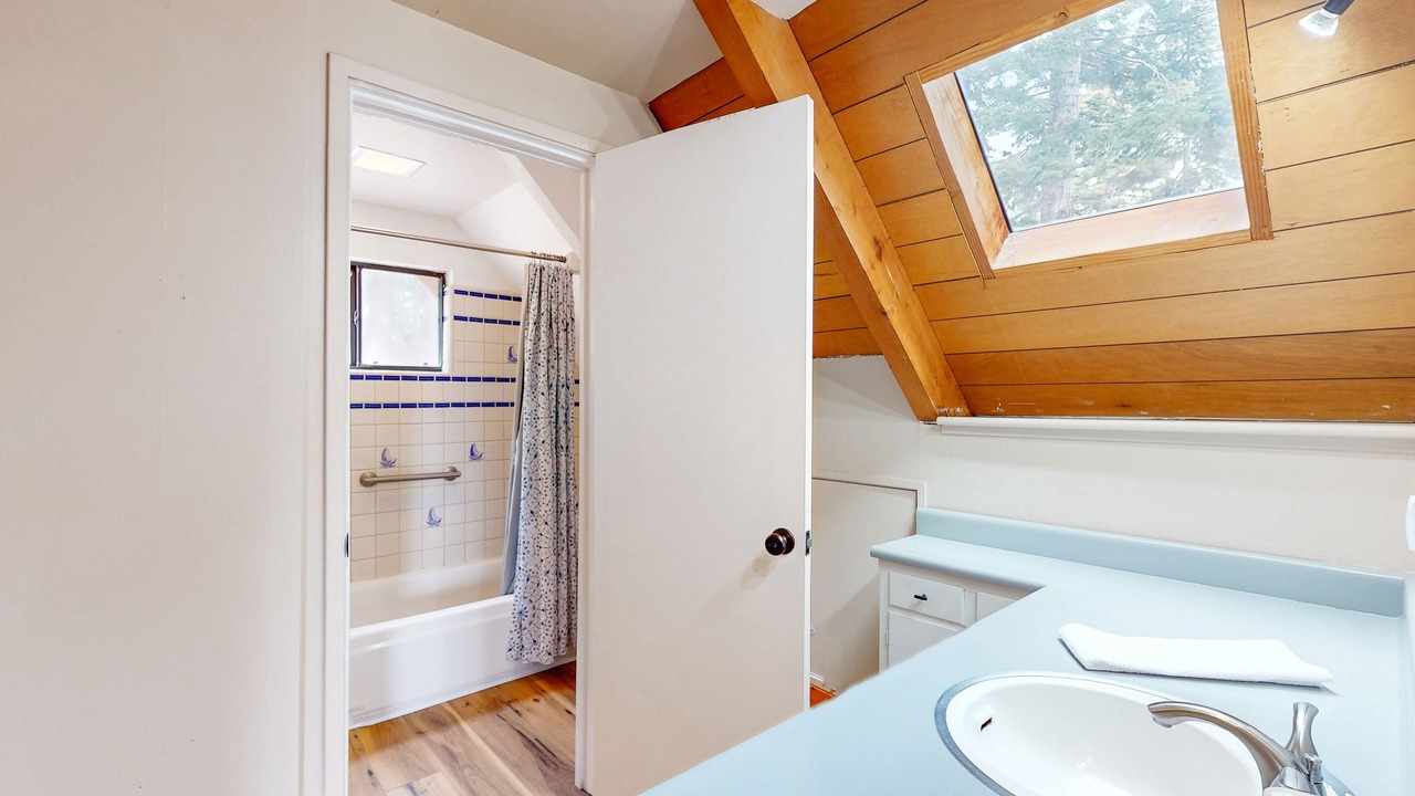 Photo of Bathroom in Tahoma