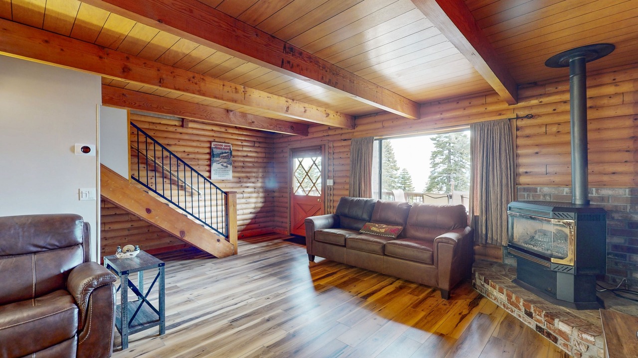 Photo of Livingroom in Tahoma