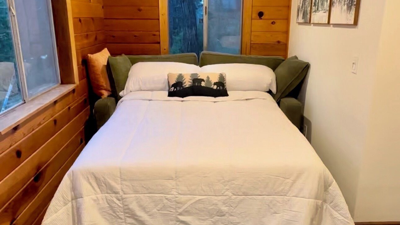 Photo of Bedroom in Oakhurst