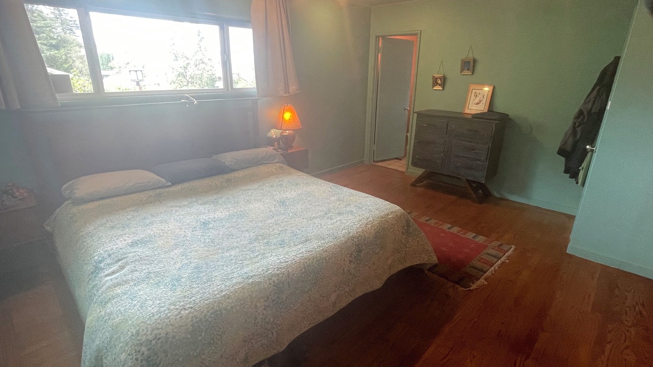 Photo of Bedroom in Berkeley Hills