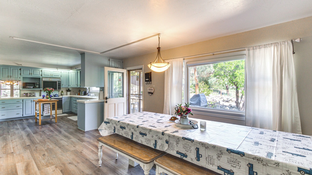 Photo of Bedroom in Kernville