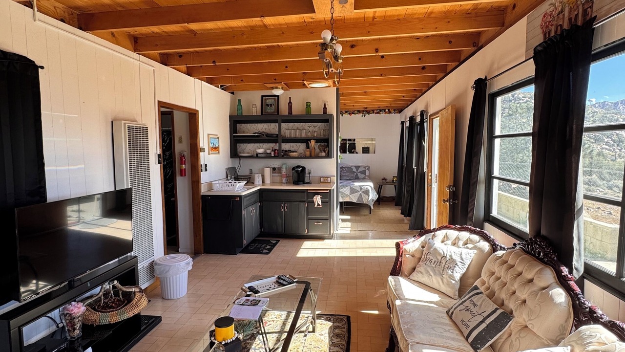 Photo of Livingroom in Weldon