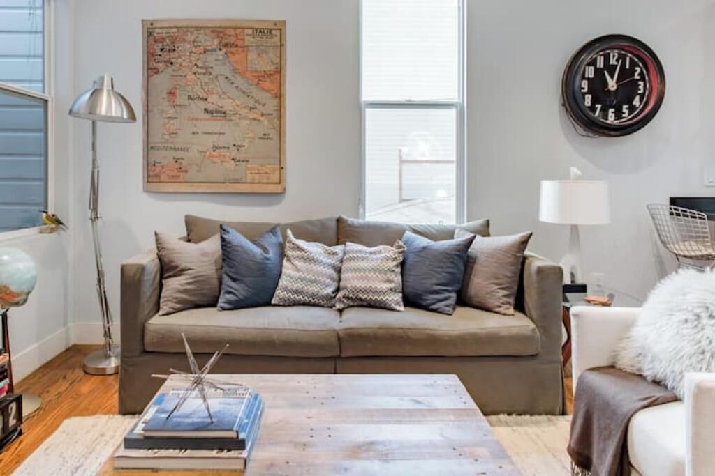 Photo of Livingroom in Hayes Valley