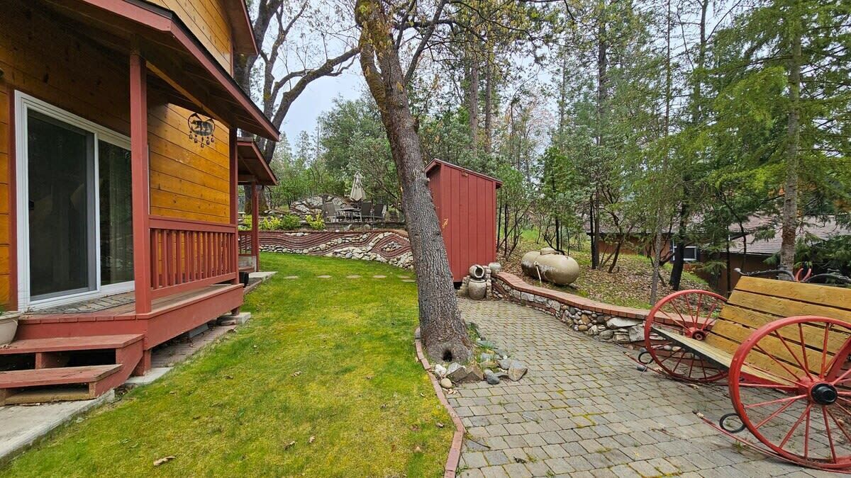 Photo of Patio Balcony in Bass Lake