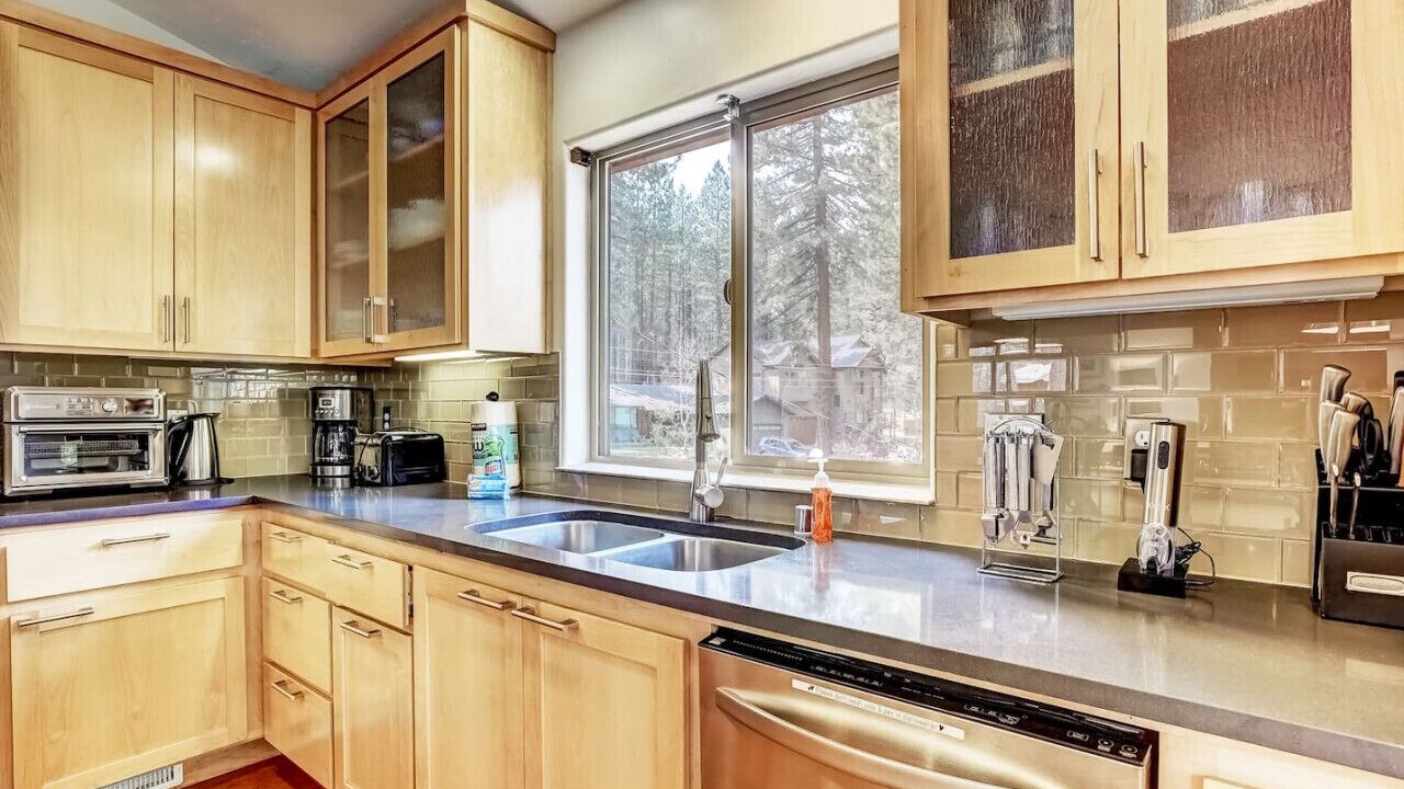 Photo of Kitchen in Black Bart