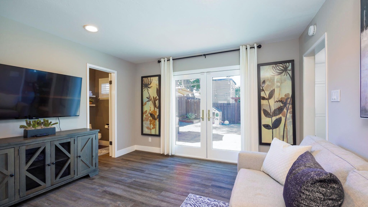 Photo of Livingroom in Montara