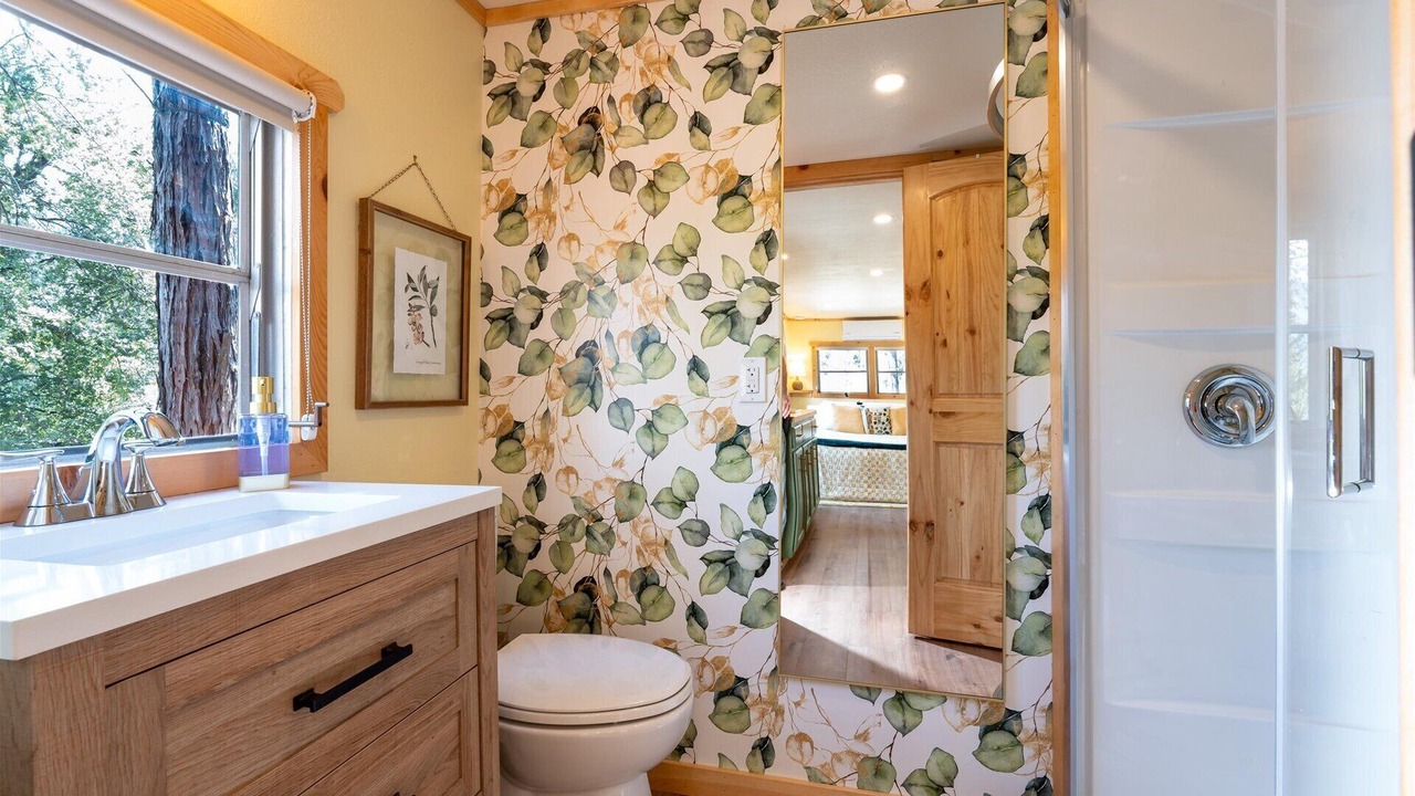 Photo of Bathroom in Oakhurst