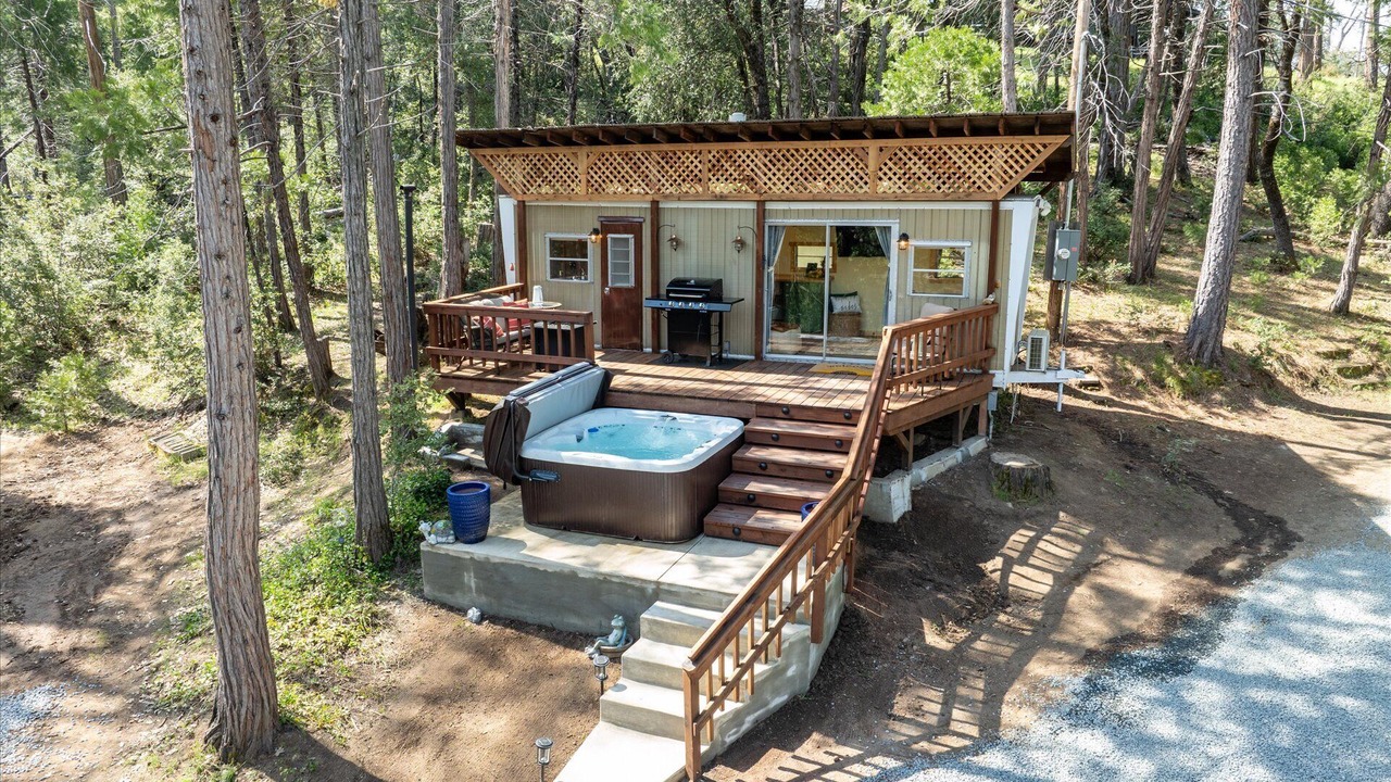 Photo of Patio Balcony in Oakhurst