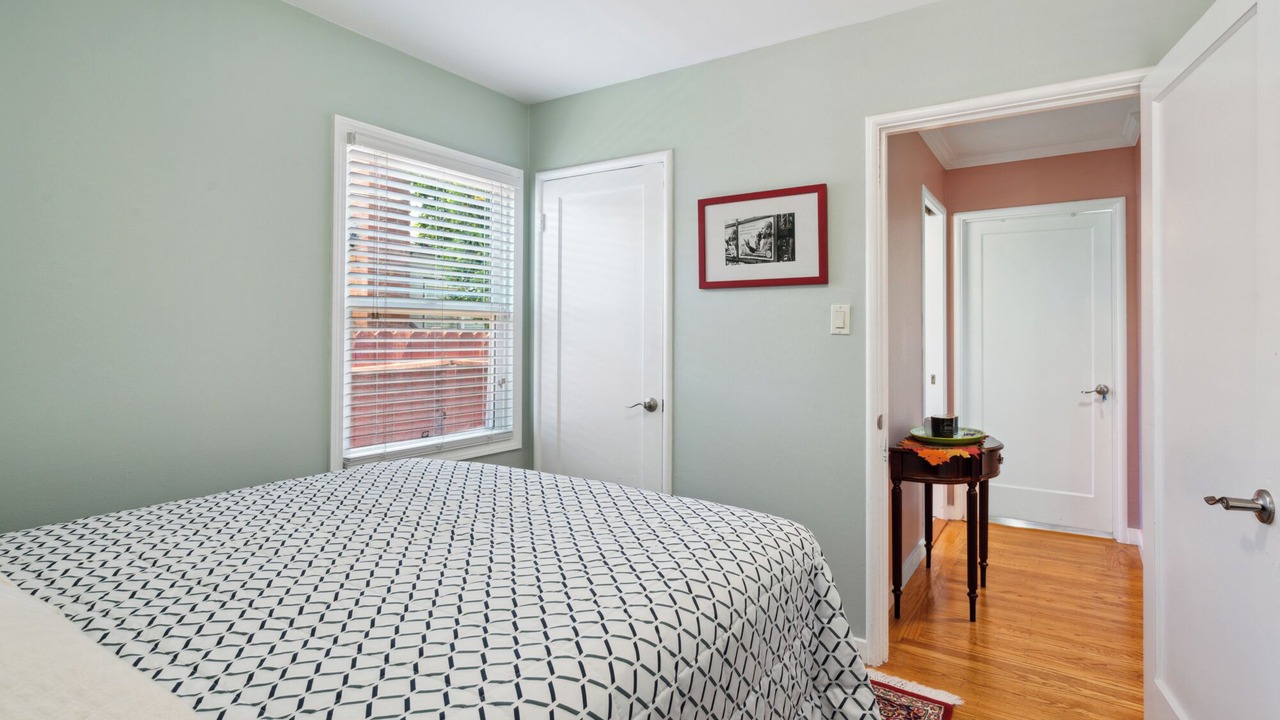Photo of Bedroom in Davis Tract