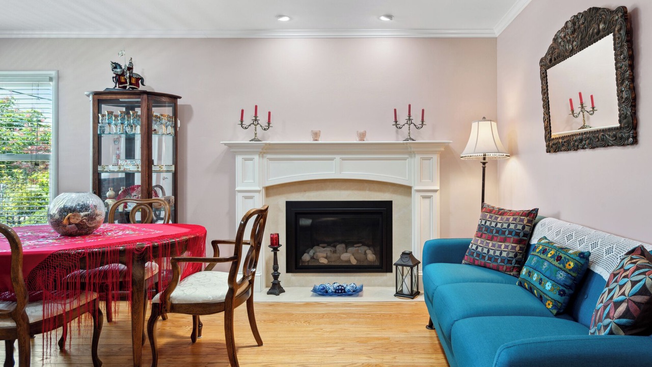 Photo of Livingroom in Davis Tract