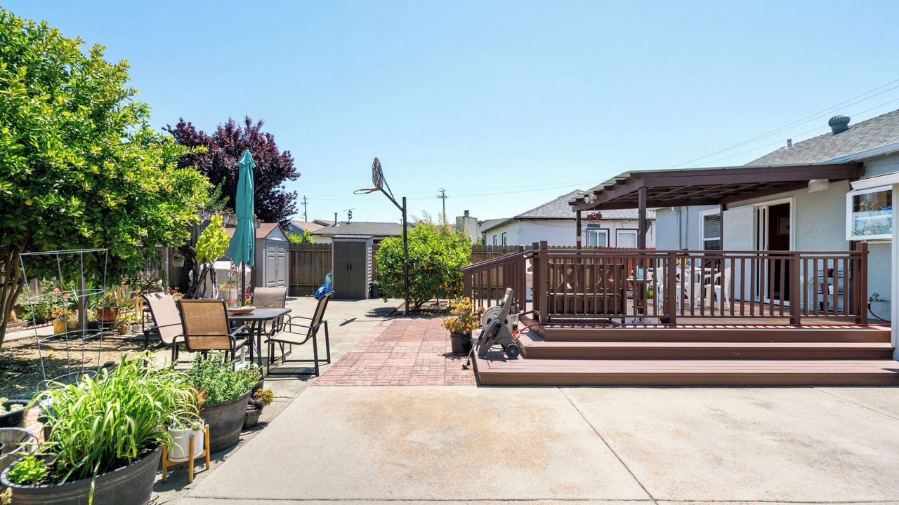 Photo of Patio Balcony in Davis Tract