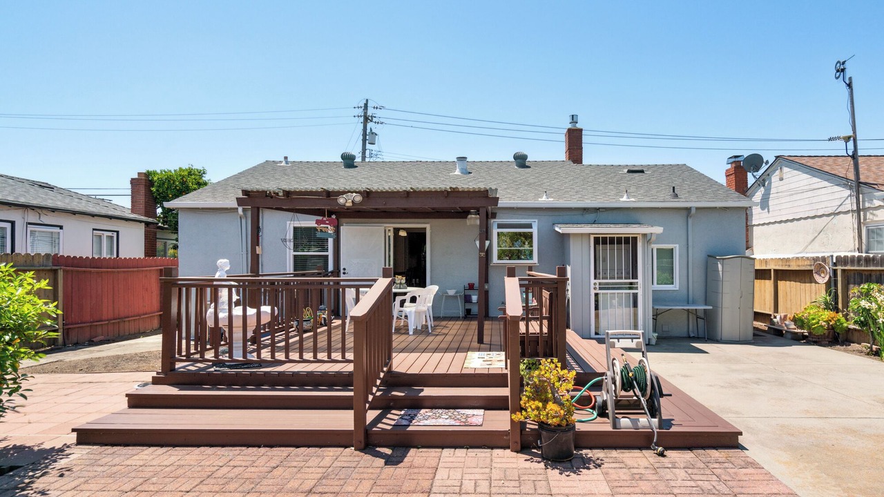 Photo of Patio Balcony in Davis Tract