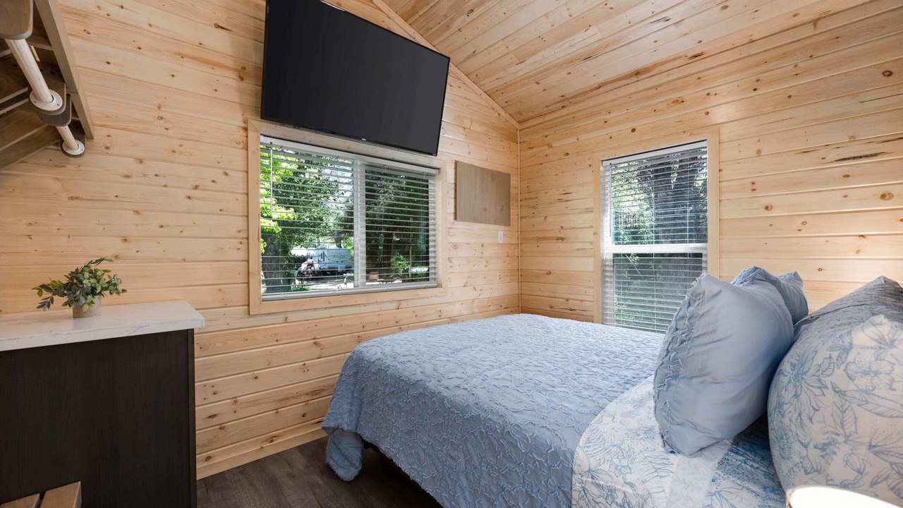 Photo of Bedroom in Kernville