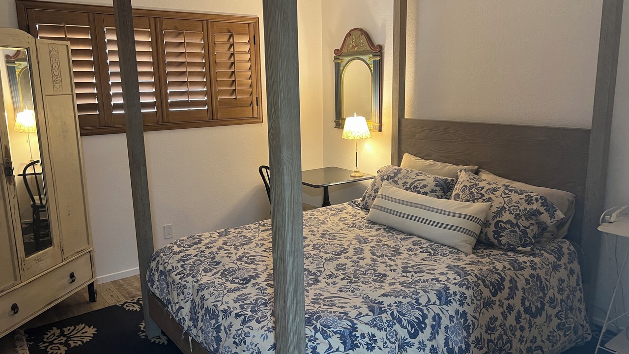 Photo of Bedroom in Ridgecrest