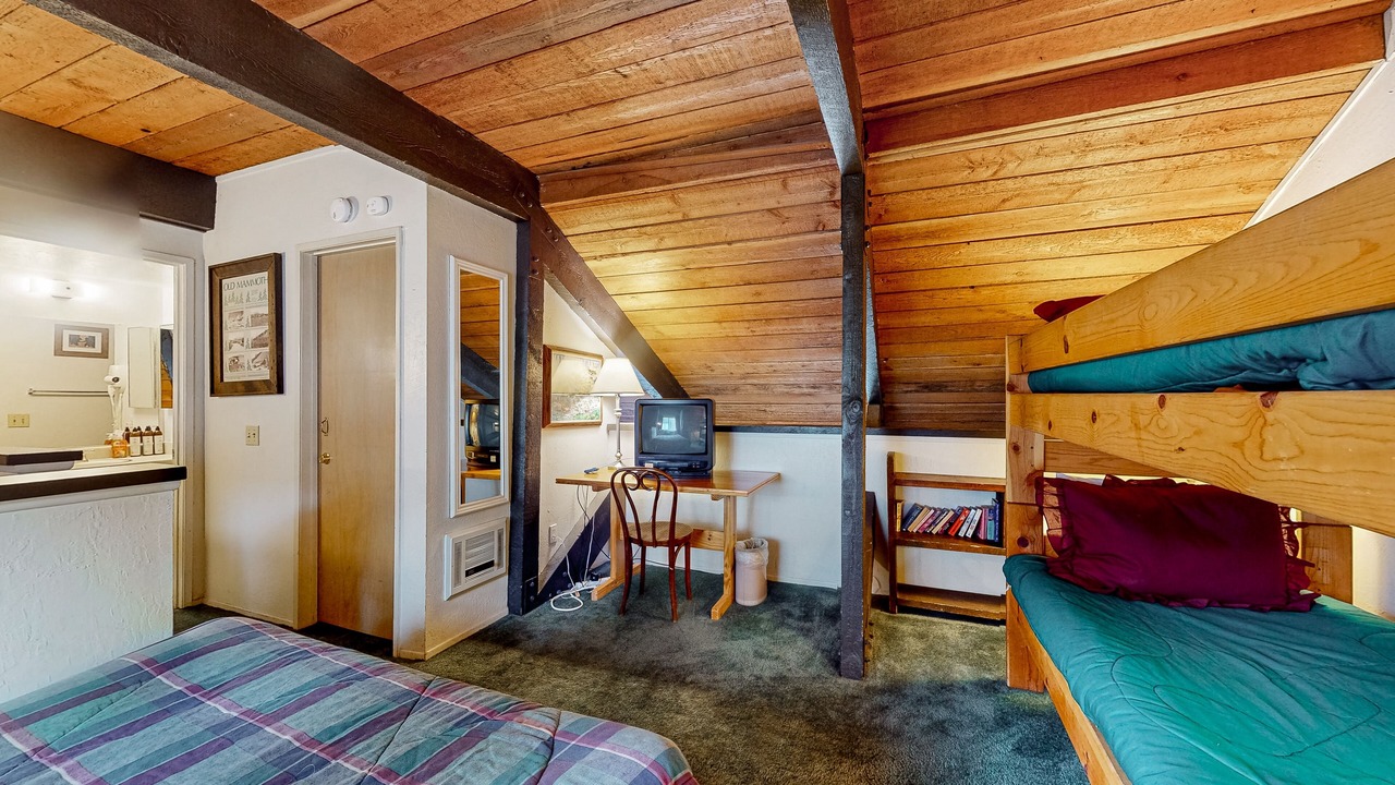 Photo of Bedroom in Majestic Pines