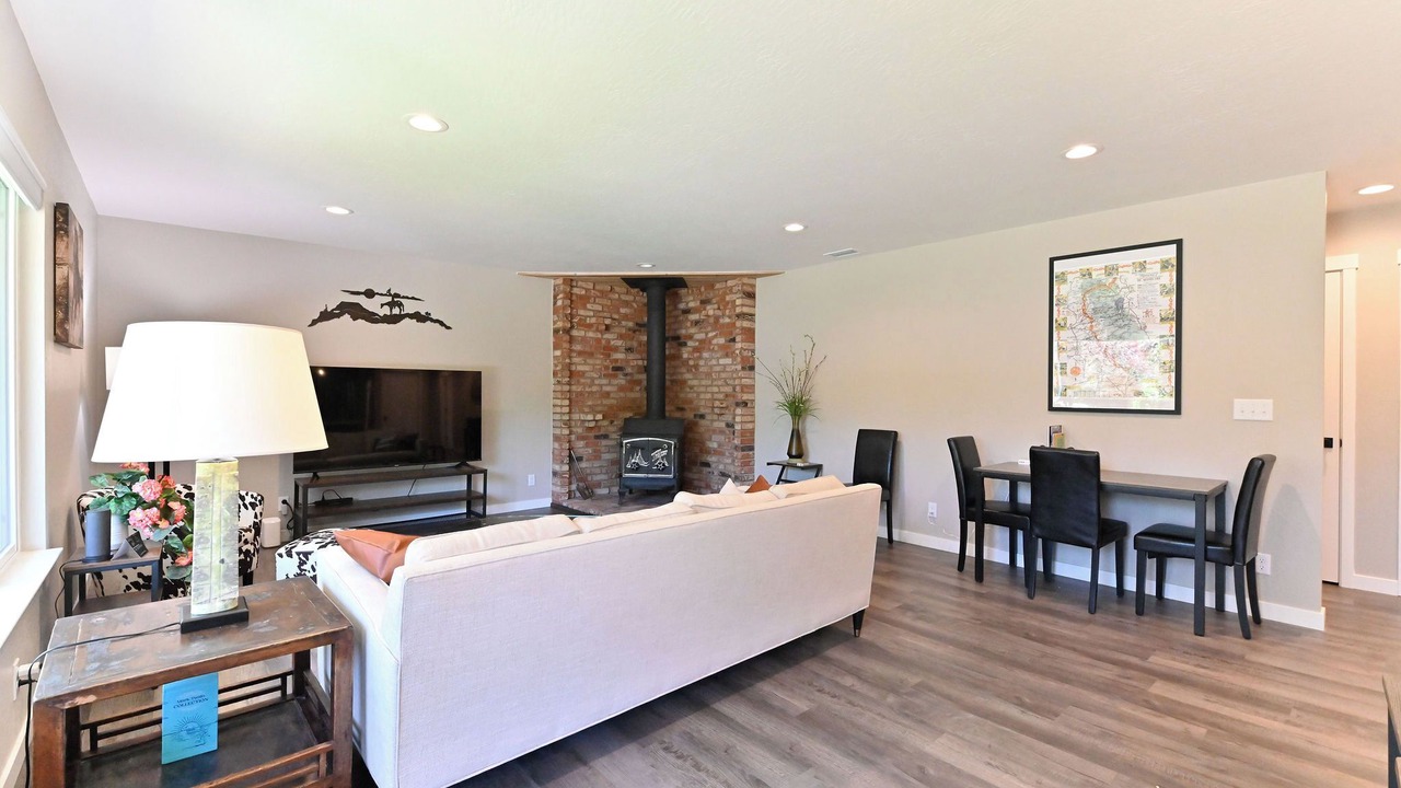 Photo of Livingroom in Altaville